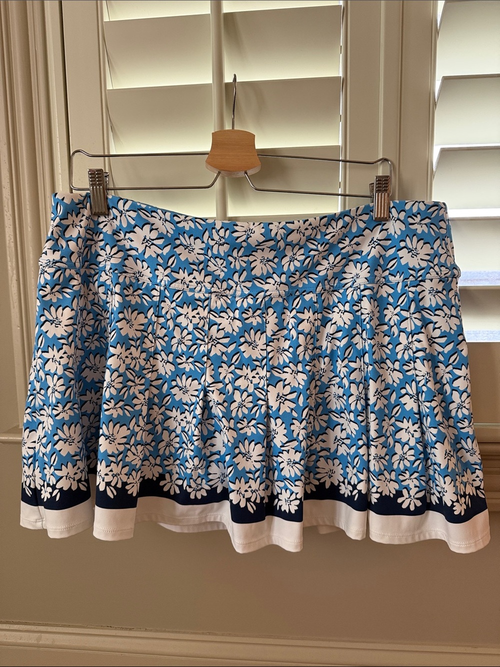 Lilly Pulitzer Blue and White Floral Pleated Skort